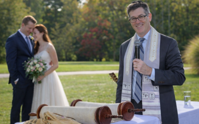 Home What Makes an Interfaith Wedding Ceremony Meaningful? A Rabbi Explains
